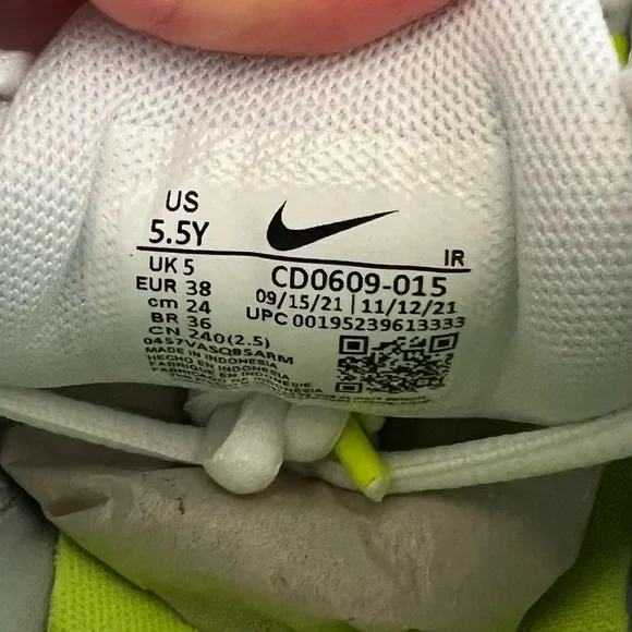 ✔️NIB✔️ NIKE Air Max Plus Retro Air Max Logo GS - Picture 11 of 12